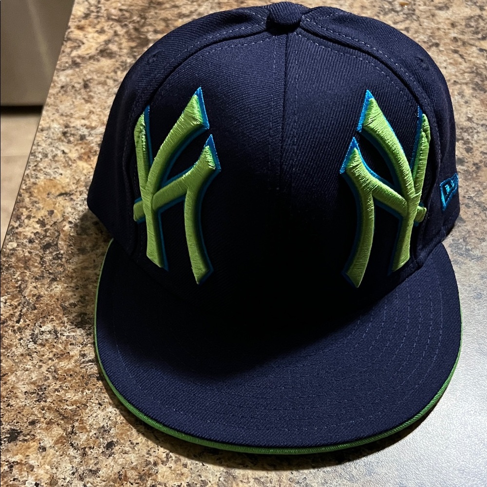 New Era 5950 sz 7 1/2 NY Hat - Navy and Lime Green